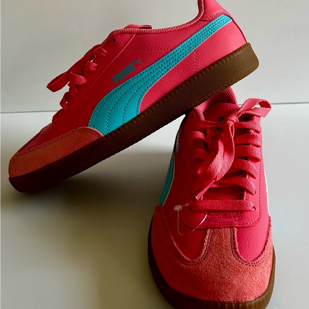 Puma Hot Pink & Teal Low-Top Sneakers with Brown Gum Sole